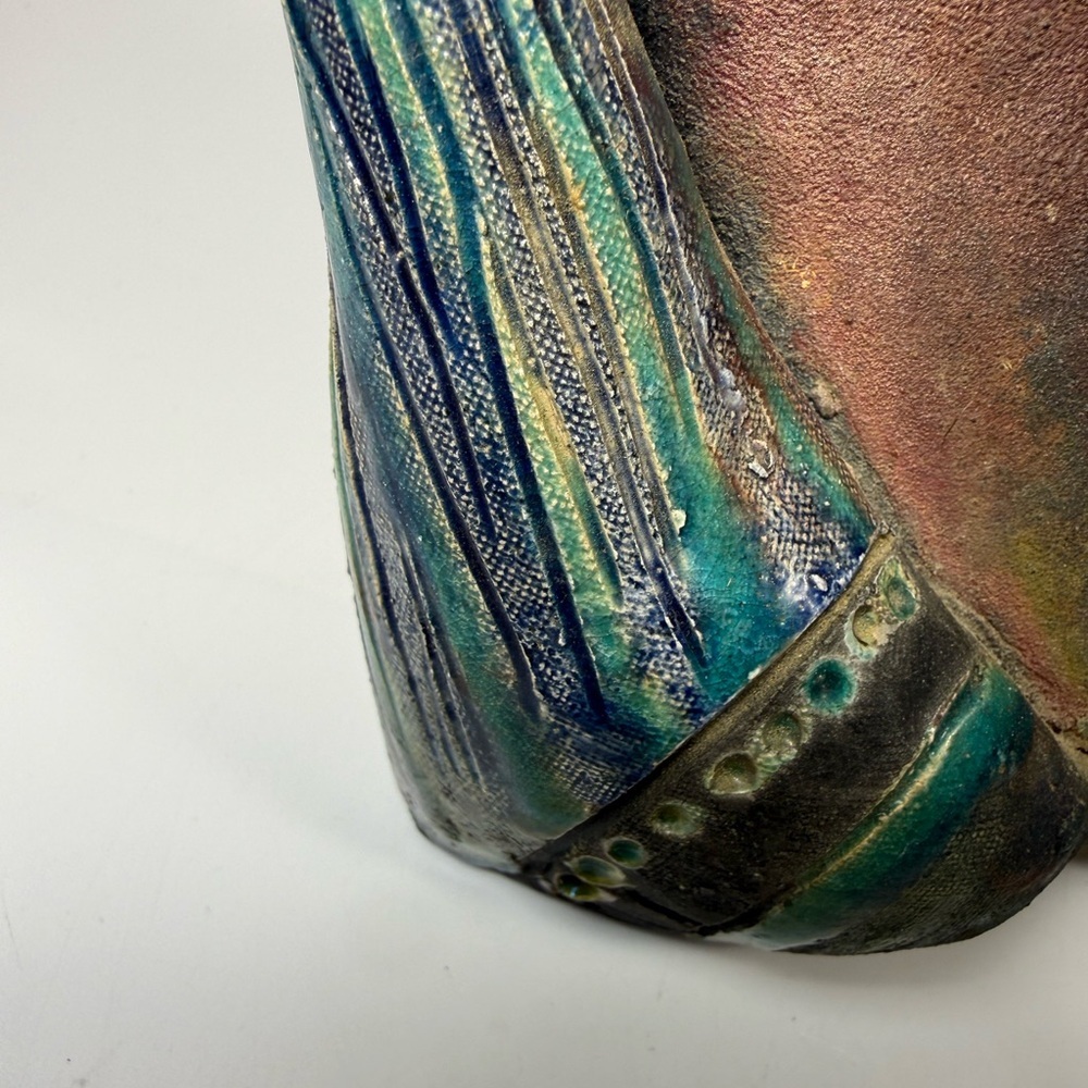 Raku Raven indigenous Canadian made Handcrafted Sculpture signed - Picture 7 of 16